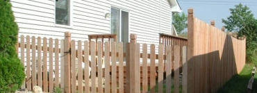 Scalloped Virginian Styled Cedar Picket Fence and Gate
