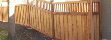 Lattice Top Wood Privacy Fence Adaptable For Any Yard