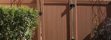 Vinyl Fence With Gate