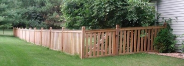 Capped Rail Cedar Picket Fence with Gate