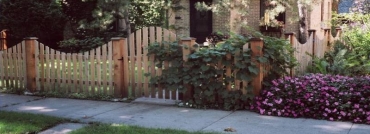 Scalloped Cedar PIcket Flat Topped Fence