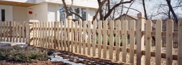 Scalloped Virginian Styled Cedar Picket Fence