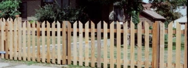 Wedgewood Style Cedar Picket Fence
