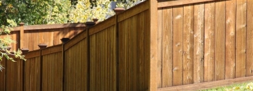 King Style Wood Contoured Fence