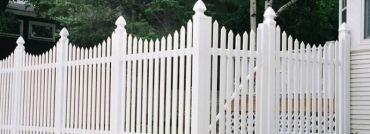 Scalloped Vinyl Picket Fence