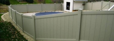 Vinyl Privacy Fence Good Fit For Pool